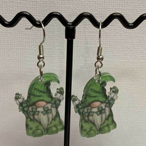 Shamrock Earring, Clover Earring, St. Patrick's Day Earring, Gnome Dwarf Elf - Picture 5 of 6
